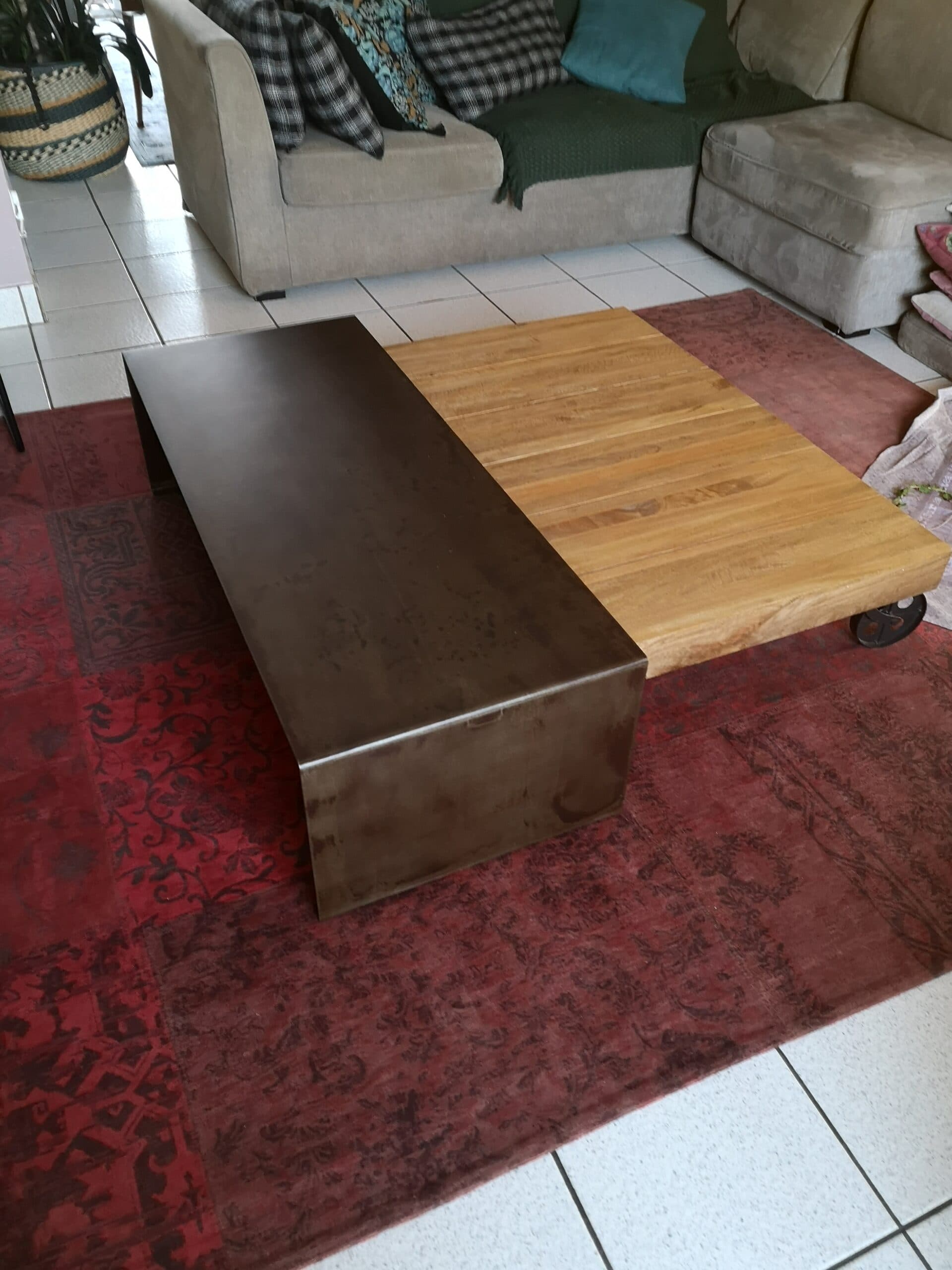 Jeu de tables basses gigognes bois et métal "GÉOMÉTRIE SAPIN"