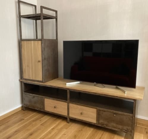 Meuble de Rangement, TV & Hi-Fi en Métal Patiné "URBAN CHIC"