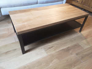 table basse industrielle bois massif et métal