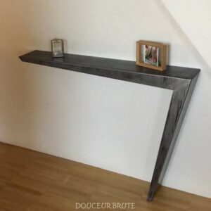 console design minimaliste en métal patine sur mesure