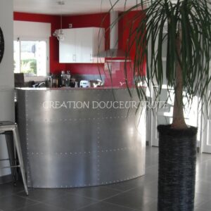 Bar "COURBE" en Acier Poli Rivetés