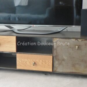 Meuble TV sur Mesure en Métal Patiné et Bois Blond "DEKALES"
