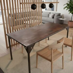 Table de salle à manger industrielle en métal sur mesure avec patine fleur de rouille, vue de trois-quarts.