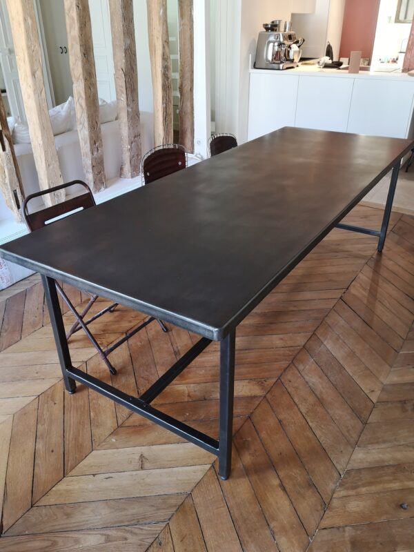 Table repas industrielle sur mesure type "MILITAIRE" pieds démonatbles