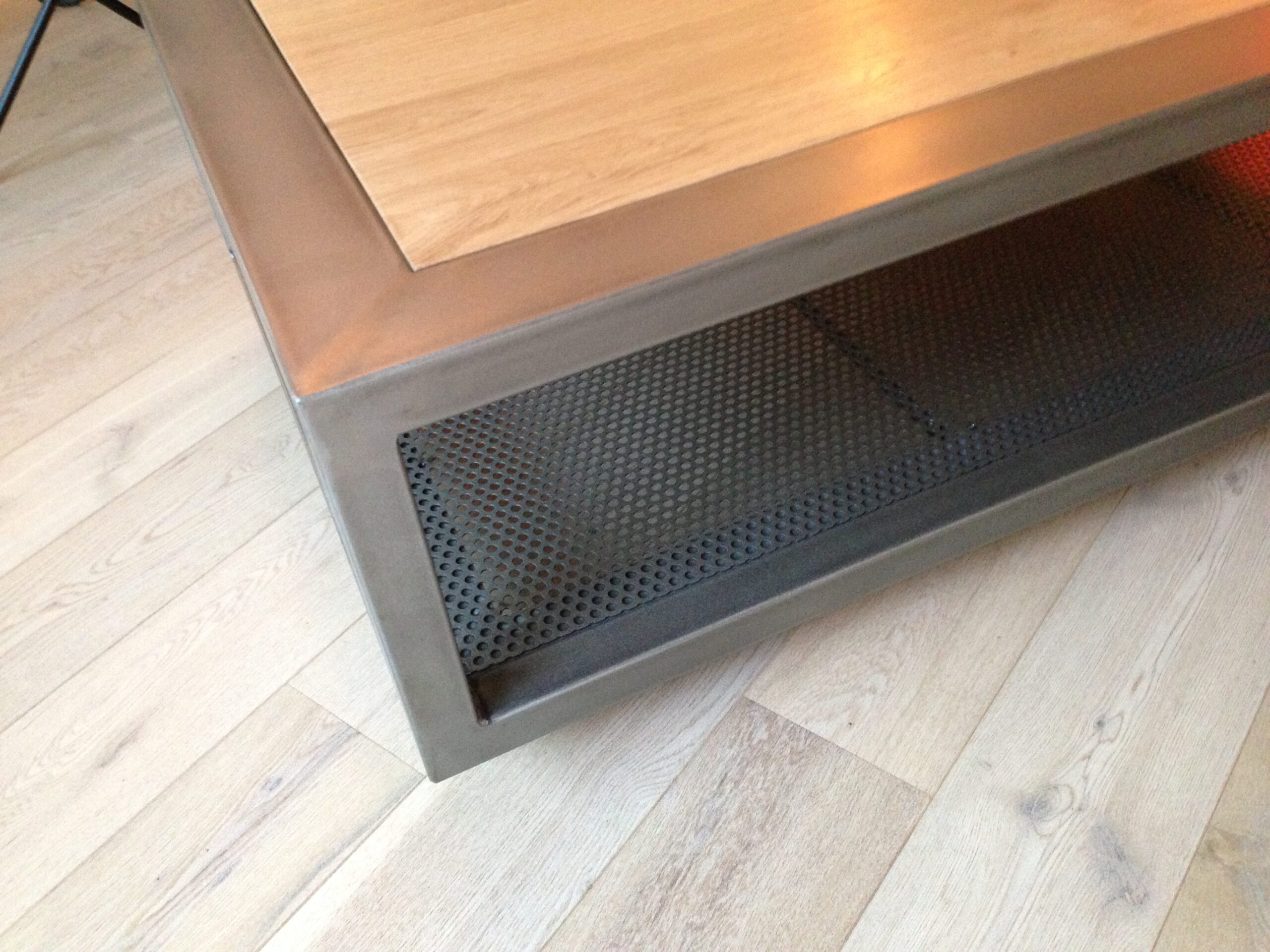 Table basse Rectangulaire en métal et bois massif sur roulettes "CHARME" – Image 3