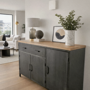 Bahut industriel sur mesure en acier patine anthracite graphite et plateau chêne massif.