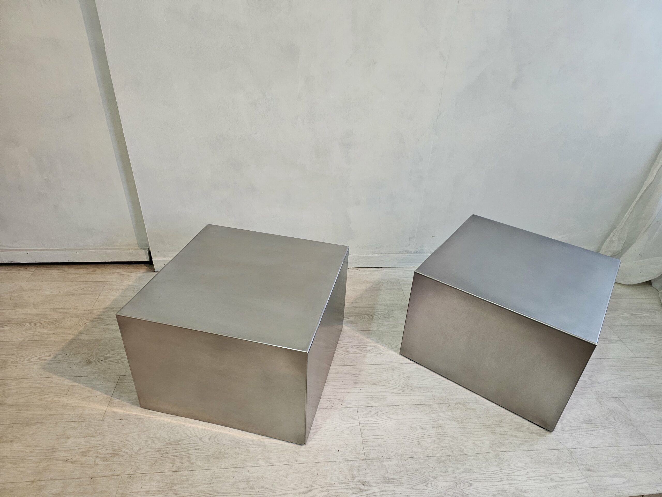 Jeu de deux tables Tables Basses Design Acier Inoxydable Poli ou Vibré Sur Mesure "CUBE" – Image 4