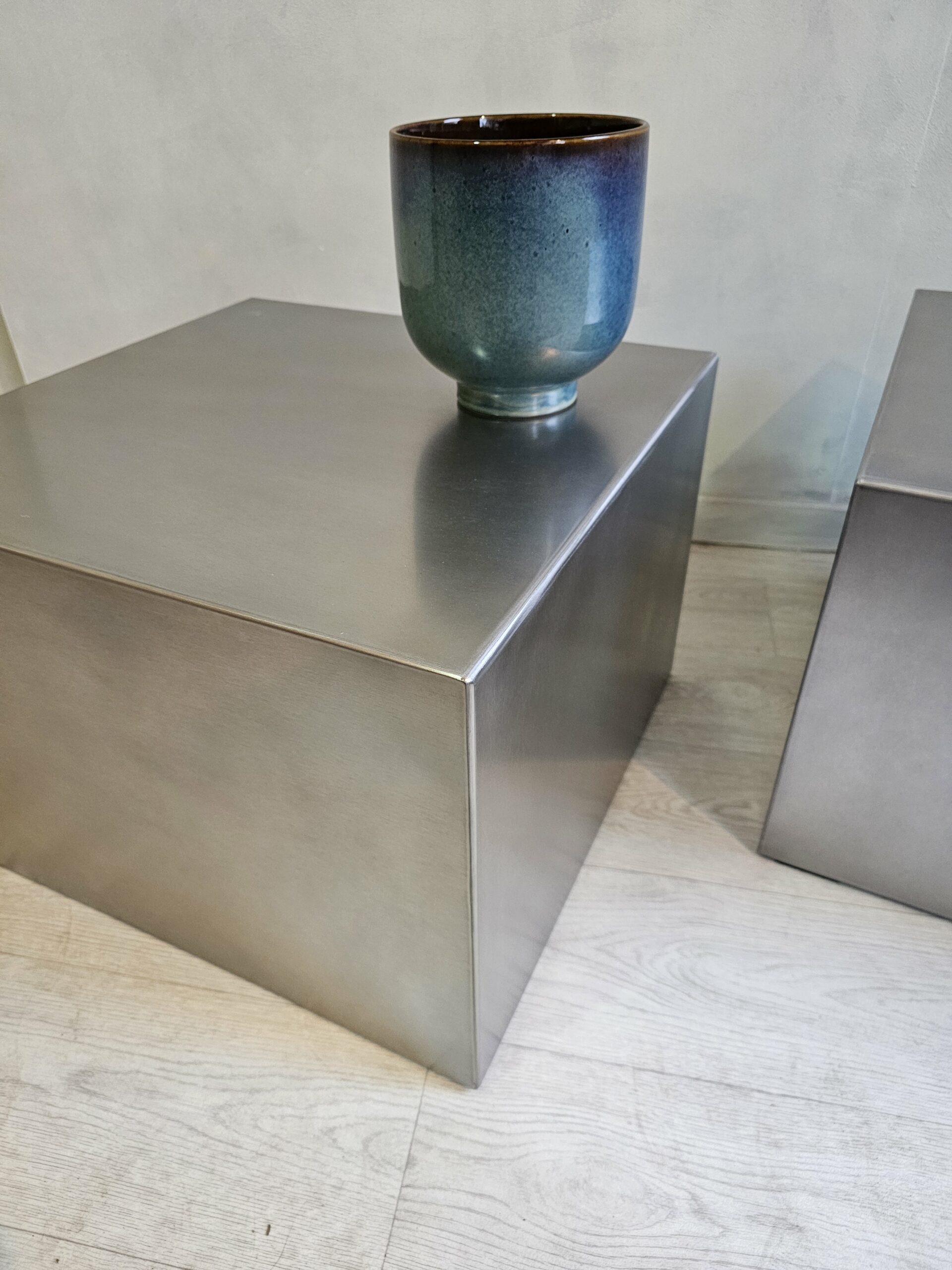 Jeu de deux tables Tables Basses Design Acier Inoxydable Poli ou Vibré Sur Mesure "CUBE" – Image 2