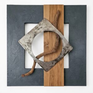 Sculpture murale Sillage en béton chêne acier et liane naturelle, style nature organique et design industriel.